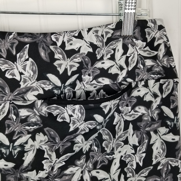 Golftini Women Fearless Skort Size Large Black Silver Print Butterfly Pickleball - Picture 11 of 11